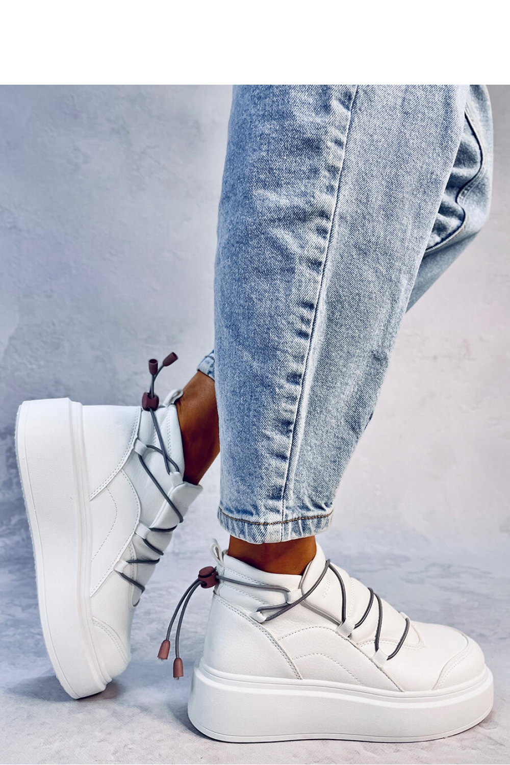  Sport Shoes model 184346 Inello  white