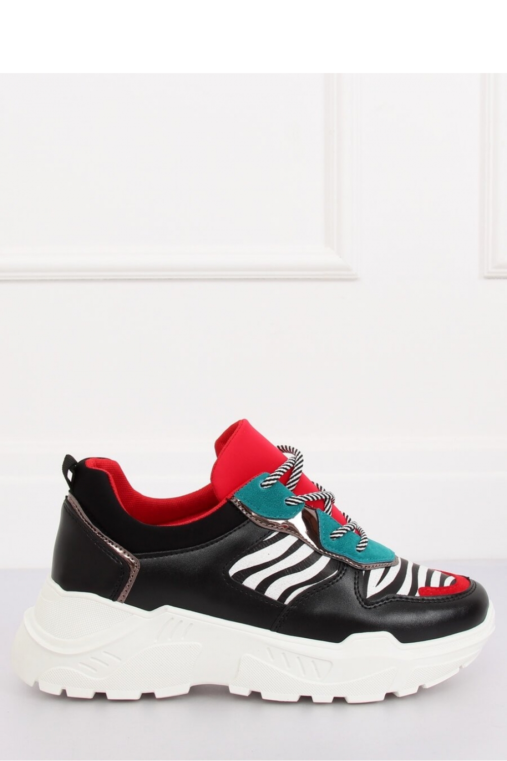 Sportschuhe model 134319 Inello schwarz Damen