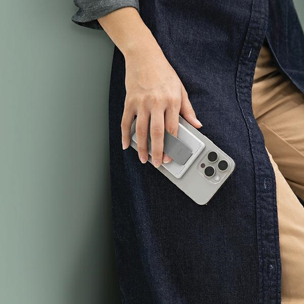 UNIQ Heldro ID magnetic wallet with stand and strap blush pink
