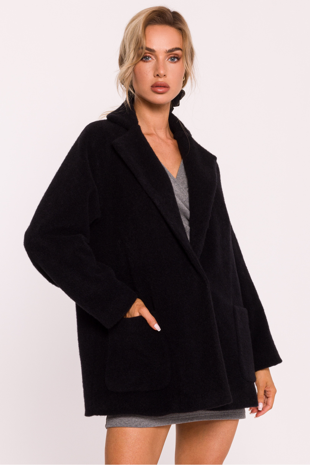  Coat model 199653 Moe  black