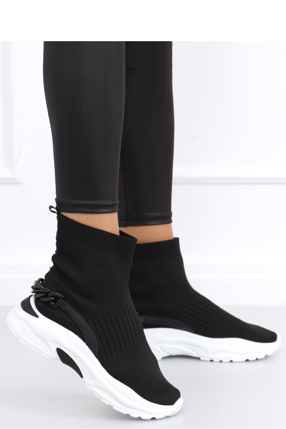 Sportschuhe model 161404 Inello schwarz Damen