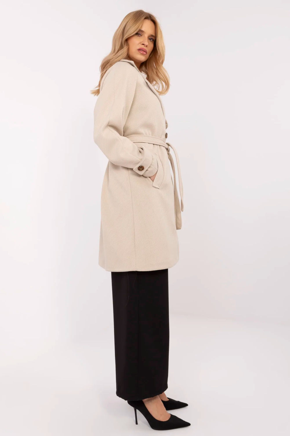  Coat model Och Bella  beige