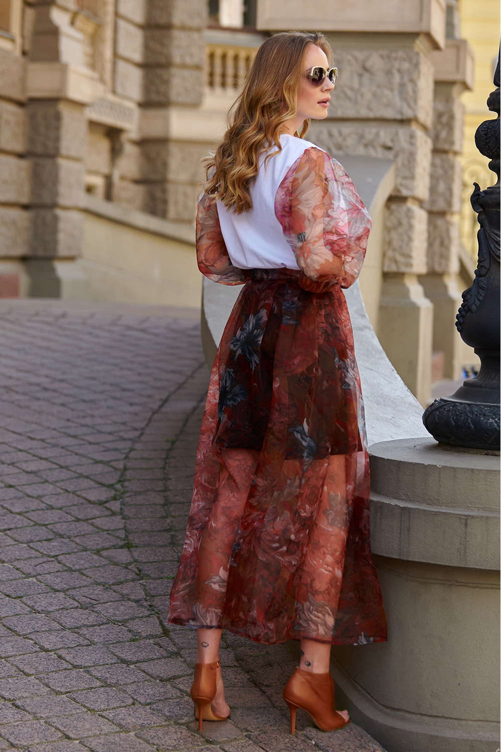 Langer Rock model 145582 Makadamia rot Damen