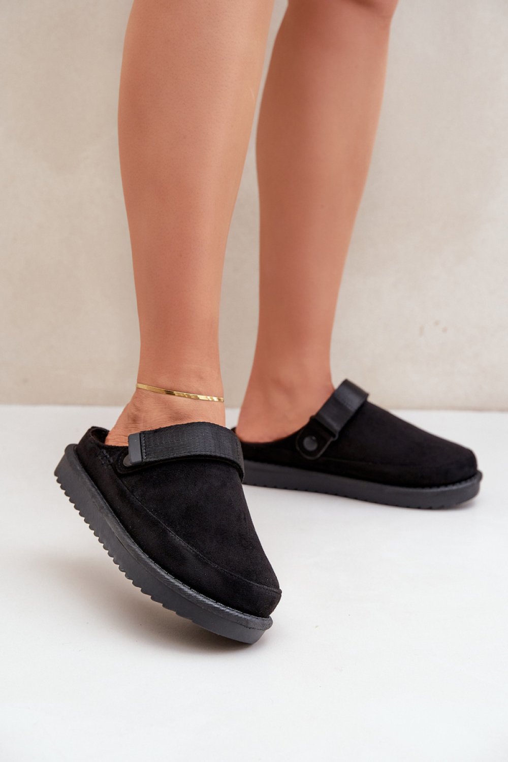  Slippers model 204652 Step in style  black