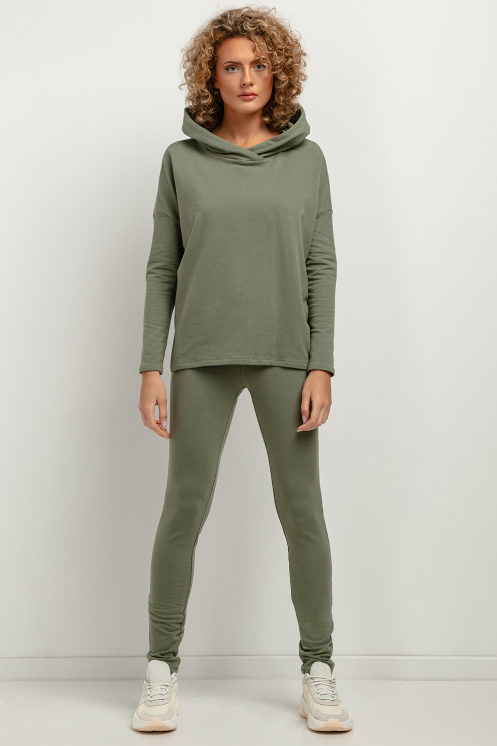  Long leggings model 183206 Tessita  green