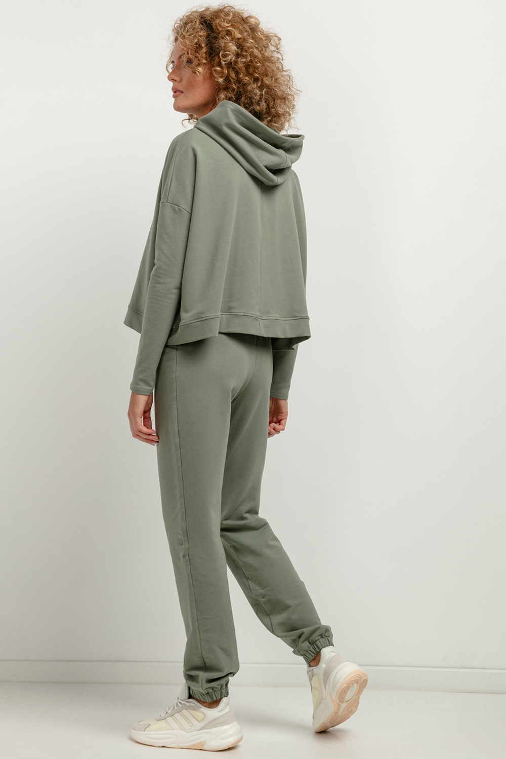  Tracksuit trousers model 183187 Tessita  green