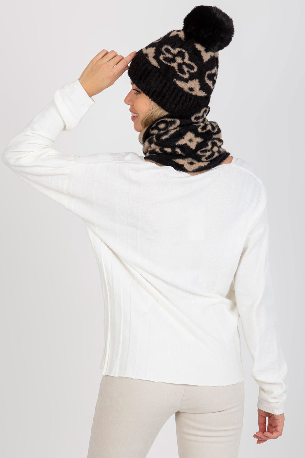  Cap model 185916 AT  black