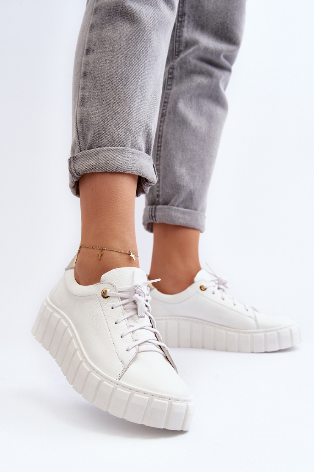  Low Shoes model 193138 Step in style  white