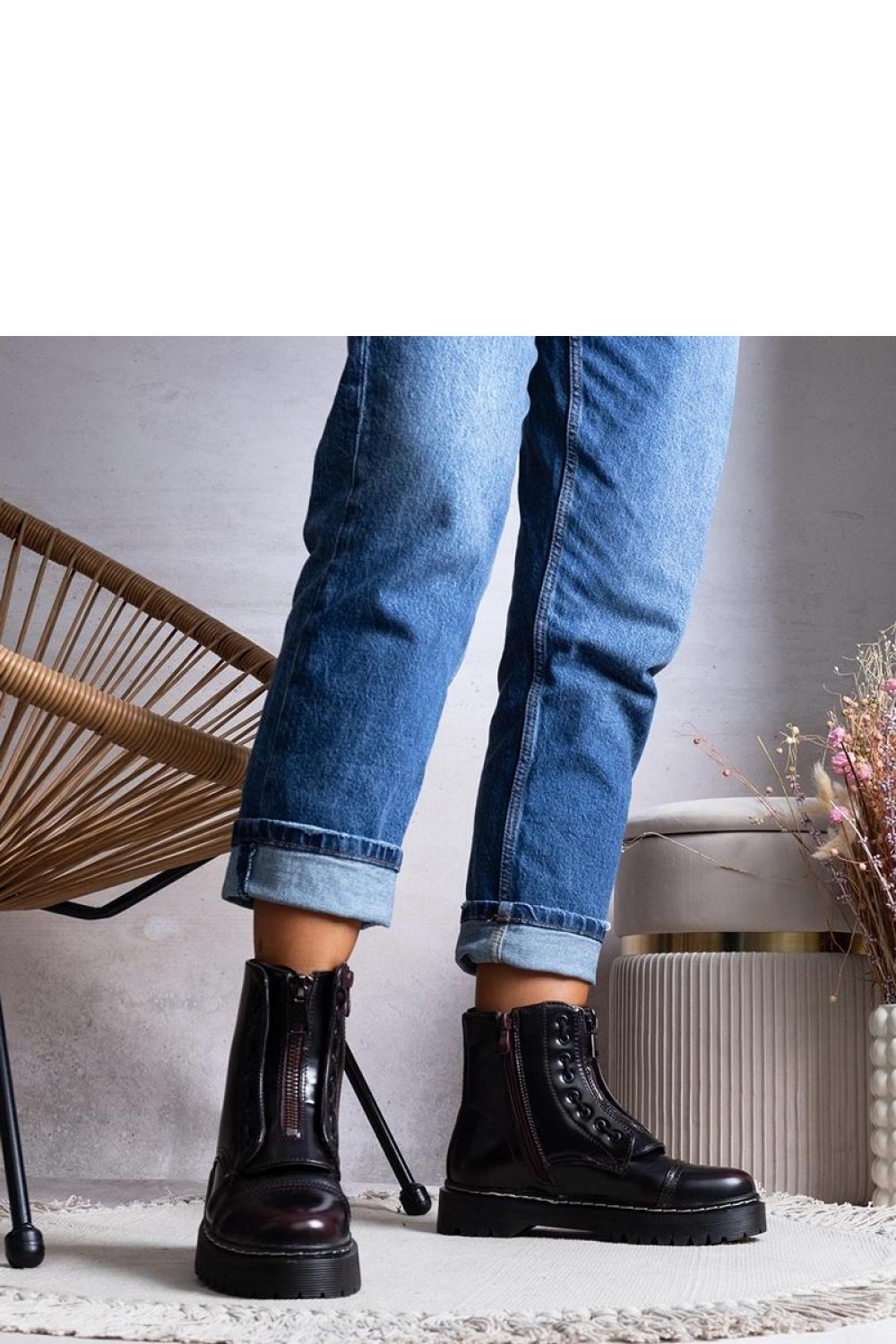  Boots model 204628 Solea  ~