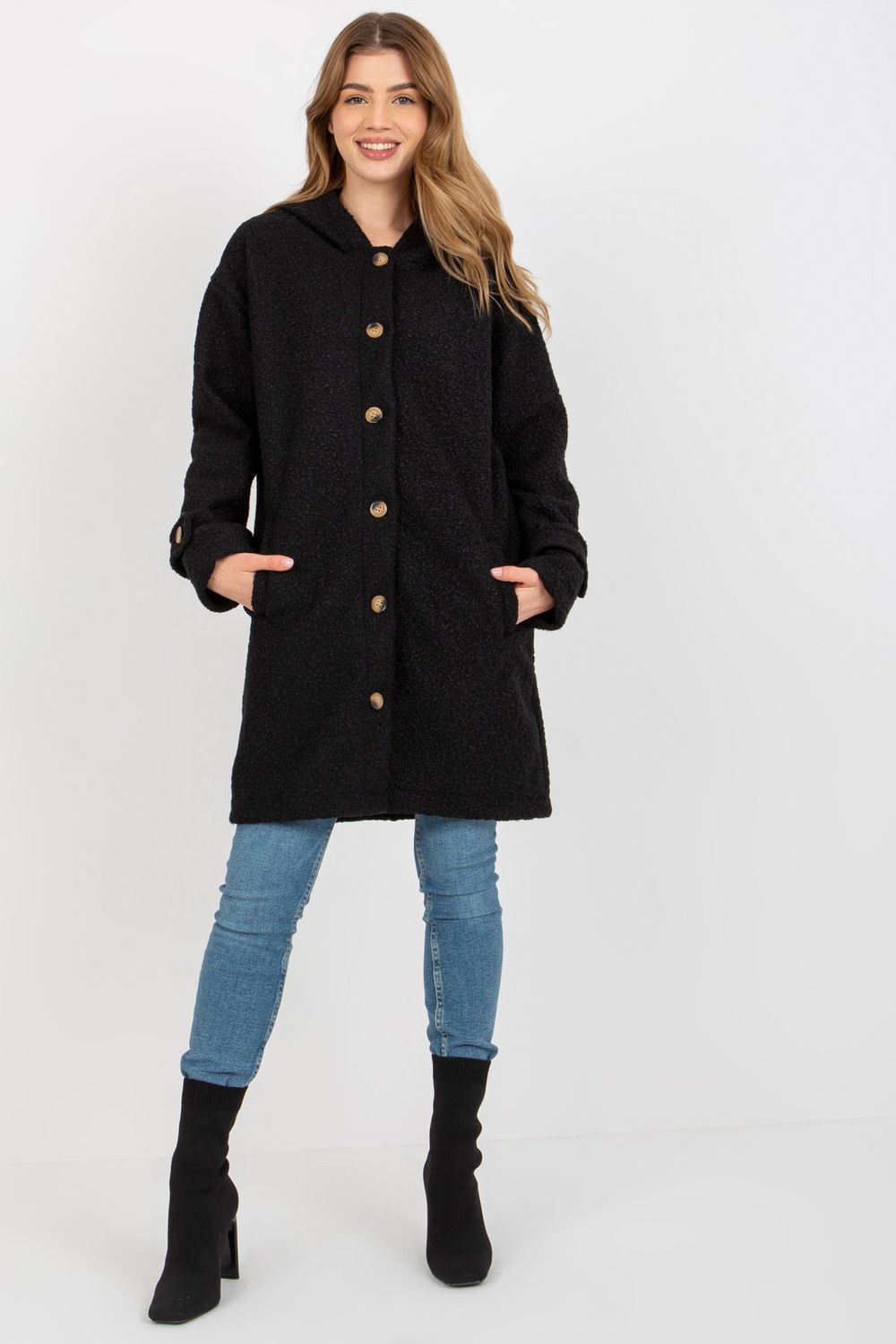  Coat model 175170 Relevance  black