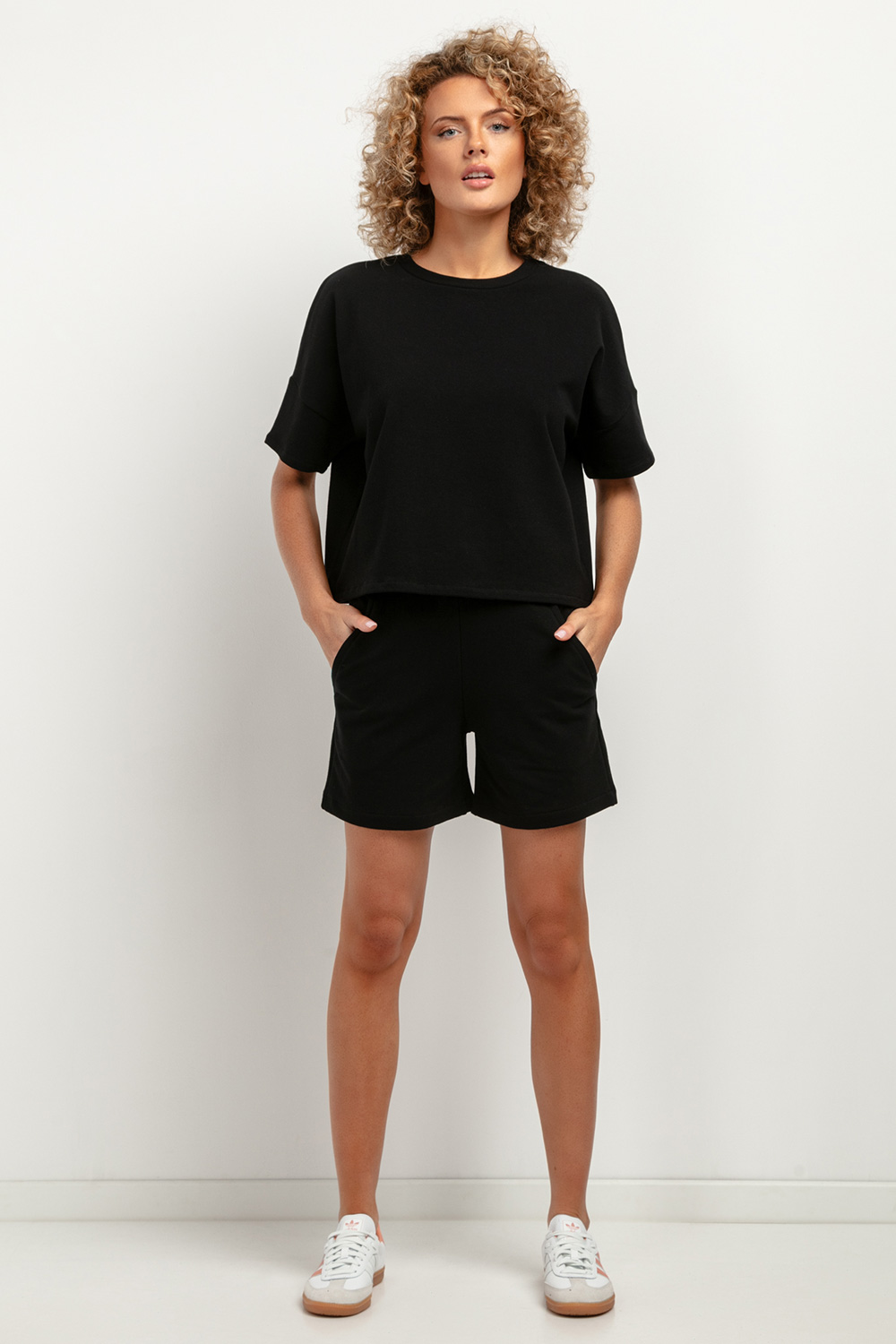  Shorts model 183180 Tessita  black