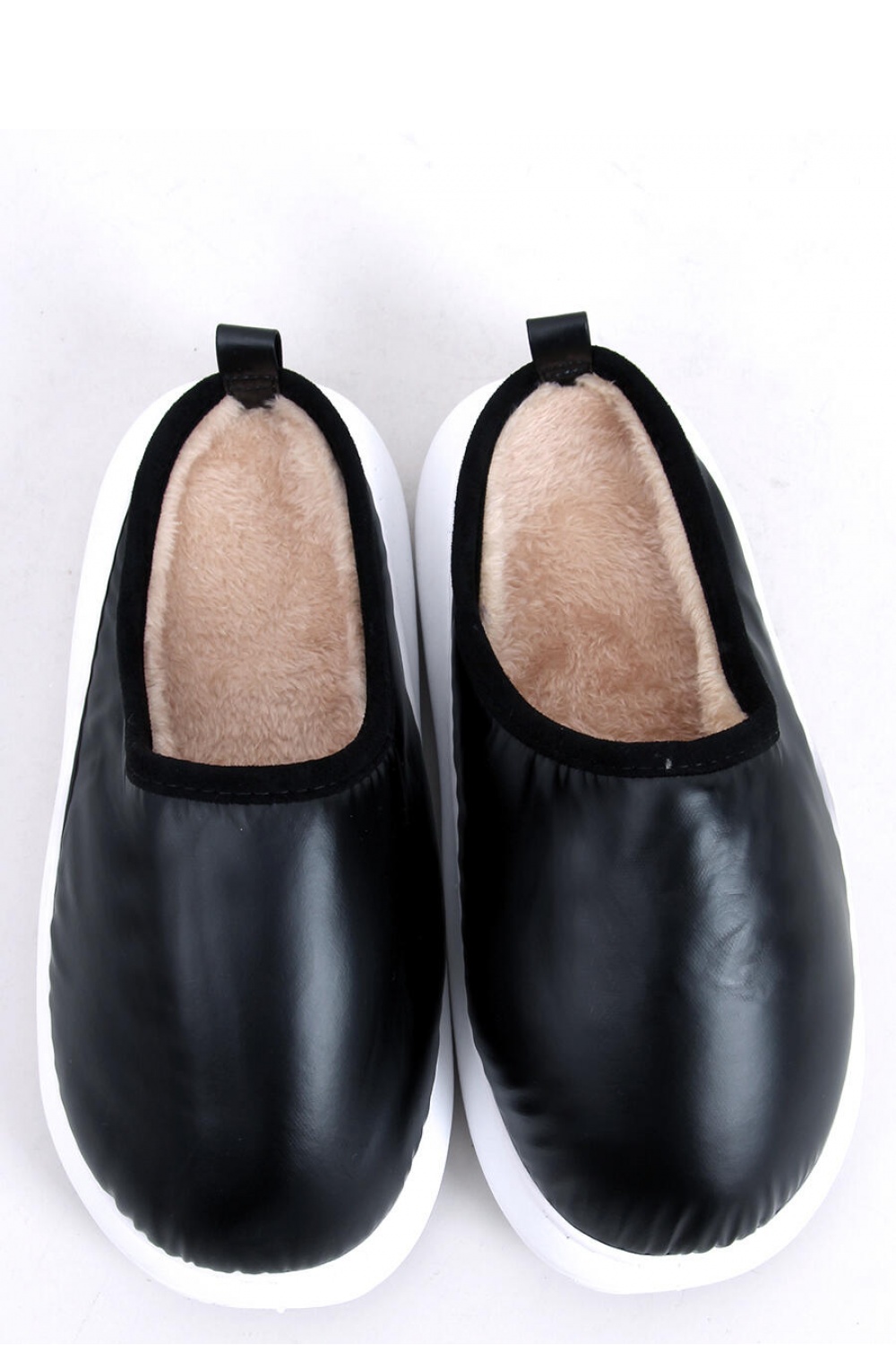  Slippers model 174501 Inello  black