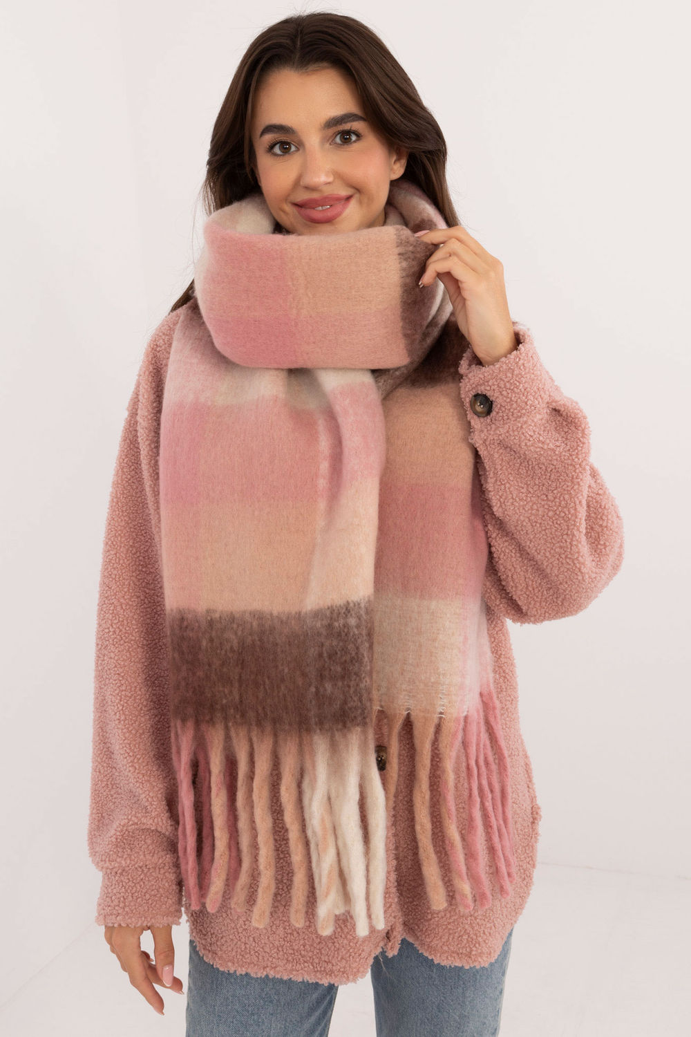  Shawl model 203179 AT  pink