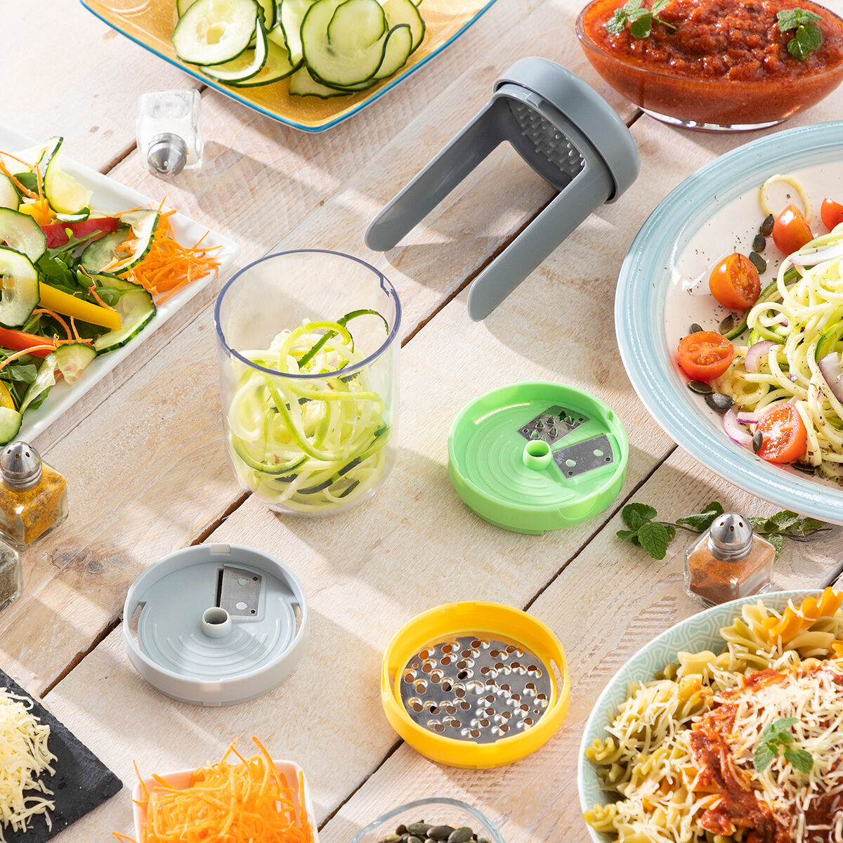 Vegetable Spiral Cutter and Grater with Recipes Vigizer InnovaGoods