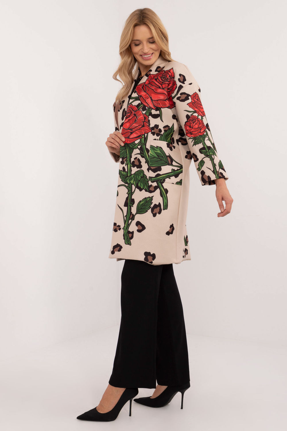  Coat model 202022 Italy Moda  beige