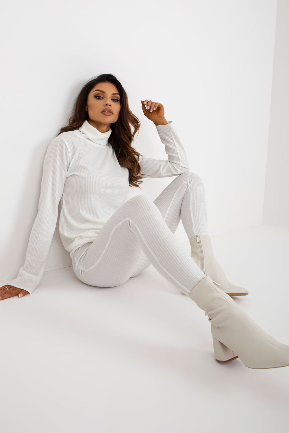  Long leggings model 176475 Lakerta  beige