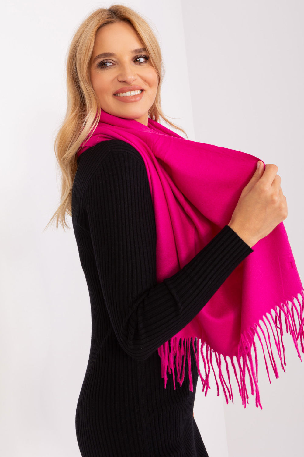  Shawl model 187612 AT  pink