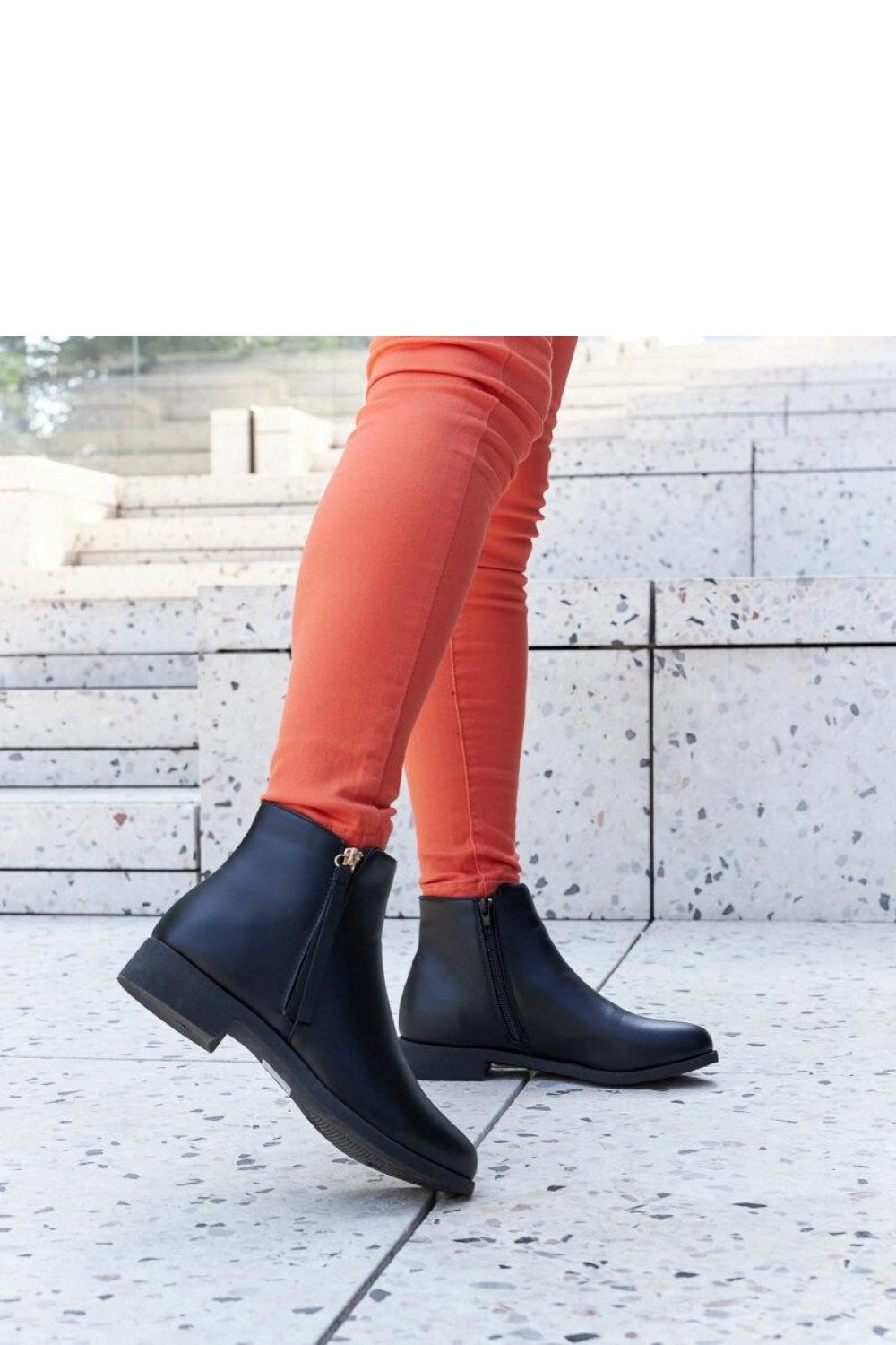  Boots model 204611 Solea  black