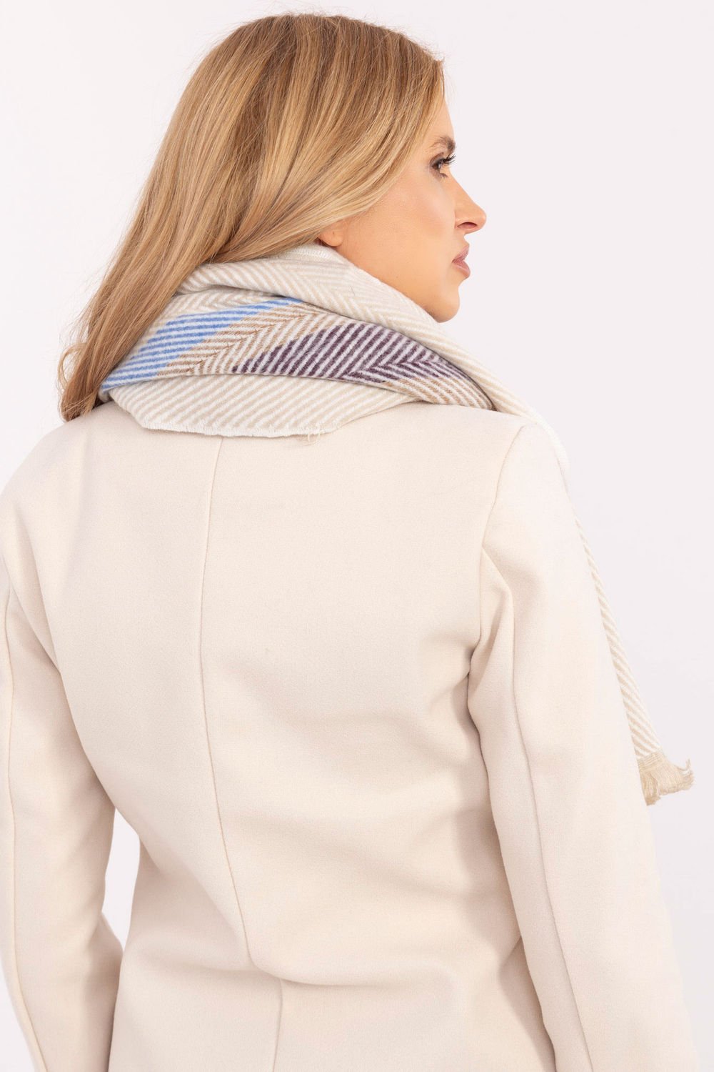  Shawl model 206041 AT  beige