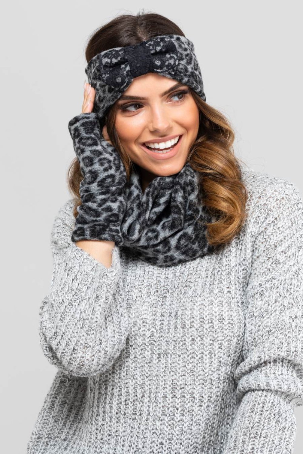  Headband model 205726 Kamea  grey