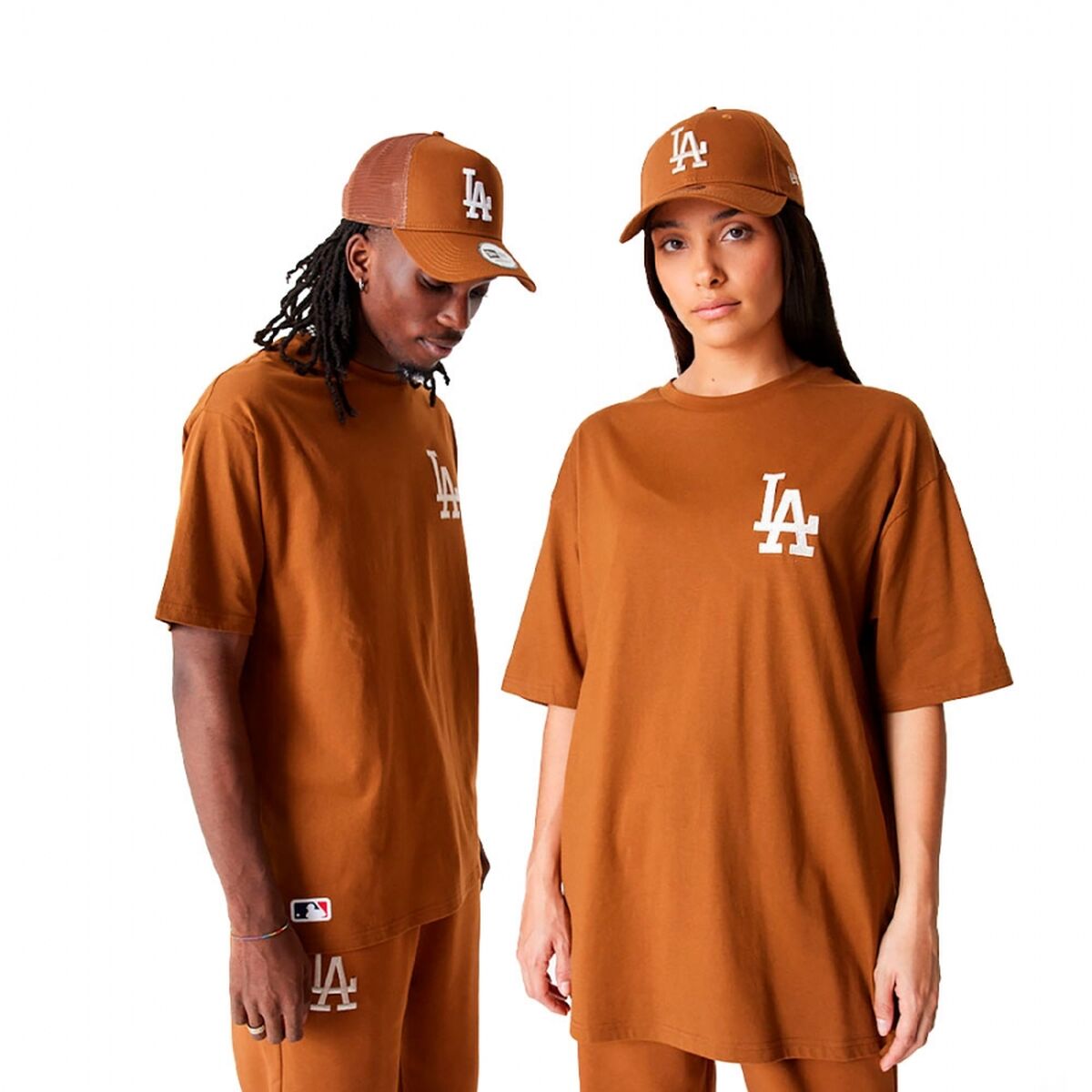 Men’s Short Sleeve T-Shirt New Era TEE LOSDOD TPNSTN 60416427 Brown Men’s Short Sleeve T-Shirt New Era TEE LOSDOD TPNSTN 60416427 Brown