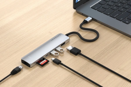 Satechi 7-in-1 HUB USB-C Slim Multiport Adapter with Ethernet USB-C / 2xUSB-A, USB-C PD, HDMI 4K, card reader, Ethernet silver