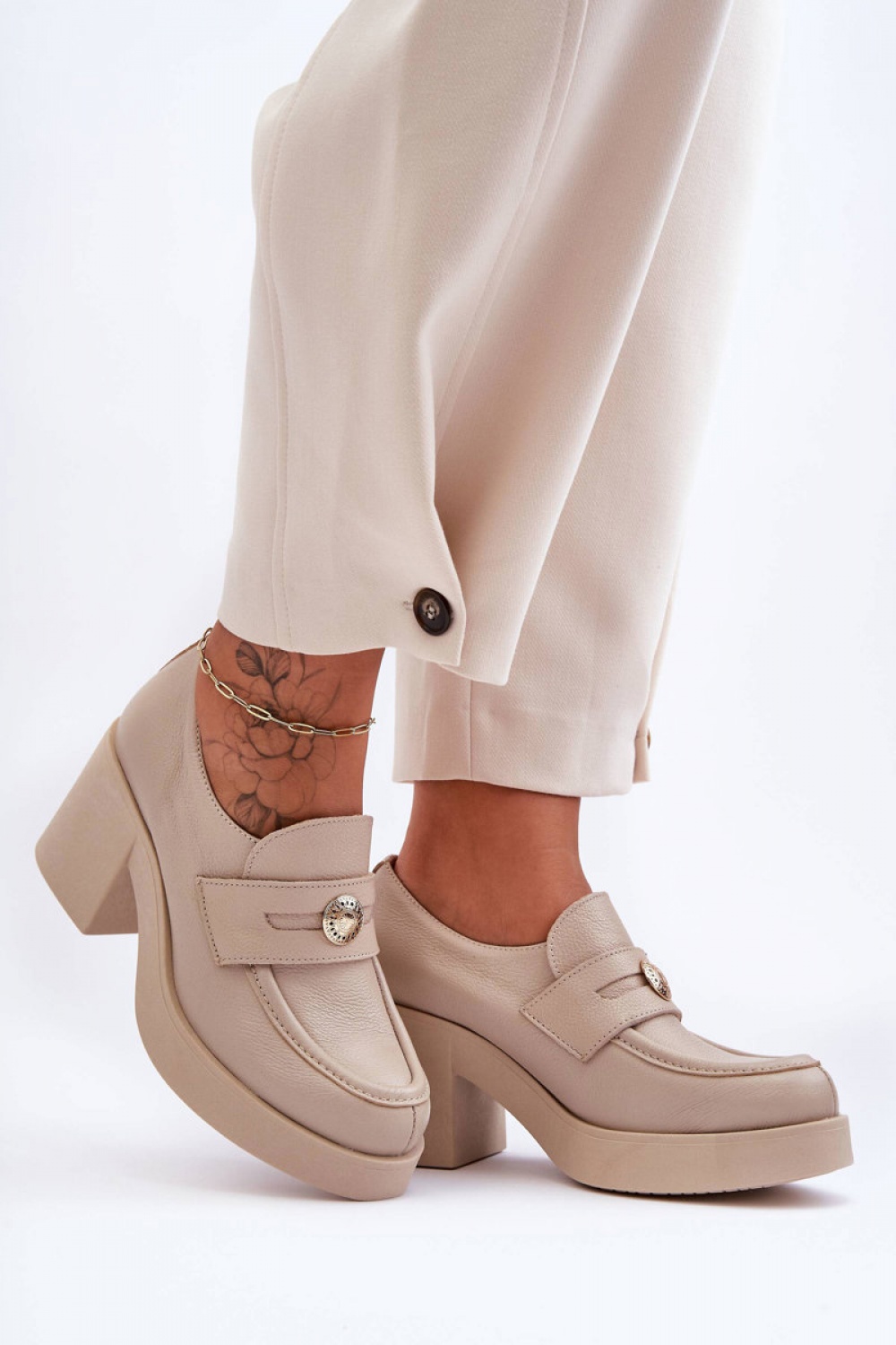  Heeled low shoes model 183949 Step in style  beige