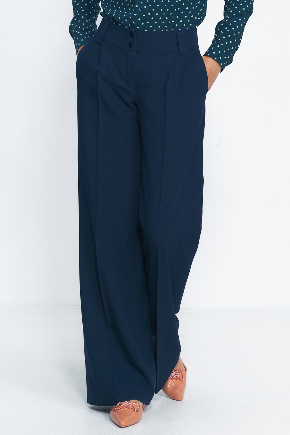  Trousers model 186118 Nife  navy blue