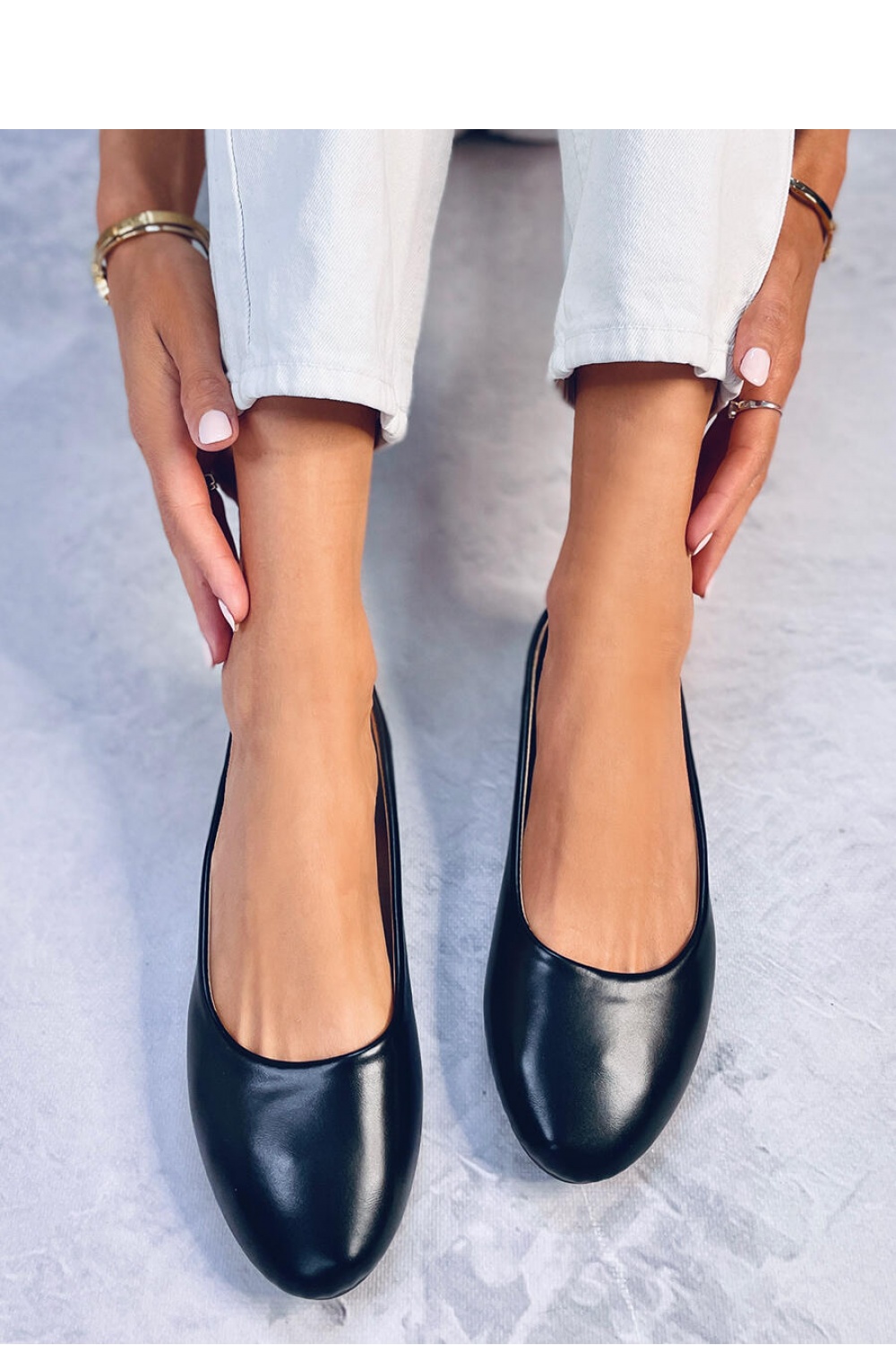  Ballet flats model 182229 Inello  black
