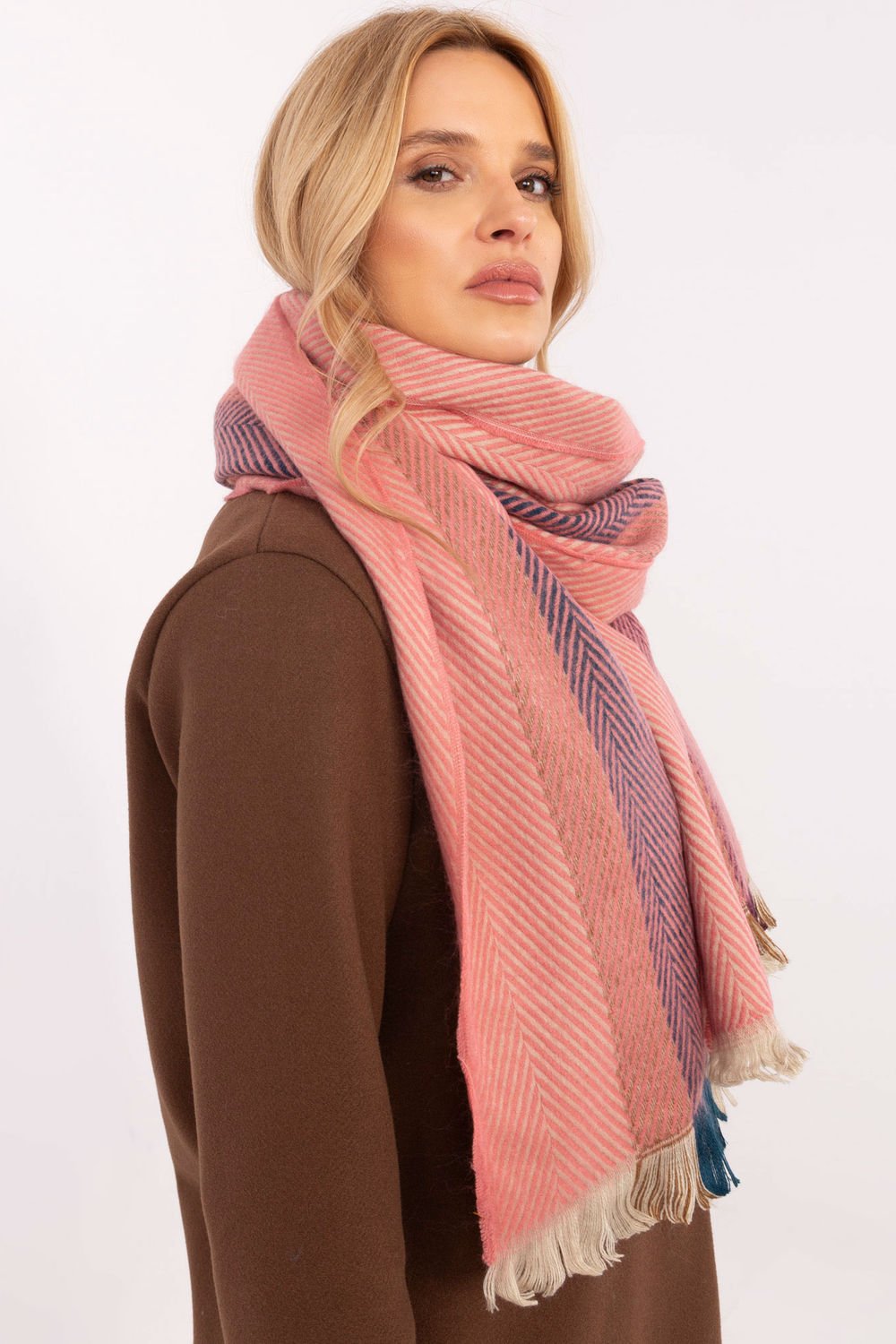  Shawl model 206039 AT  orange