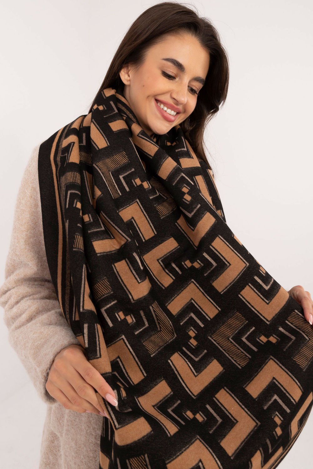 Shawl model 205967 AT  black  Shawl model 205967 AT  black