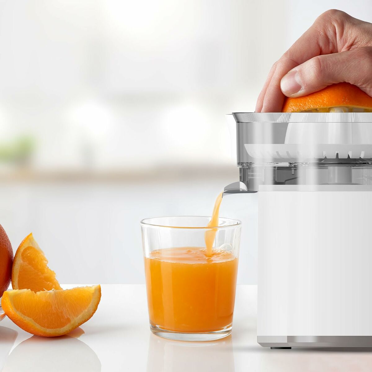 Electric Juicer Black & Decker BXCJ40E White 40 W