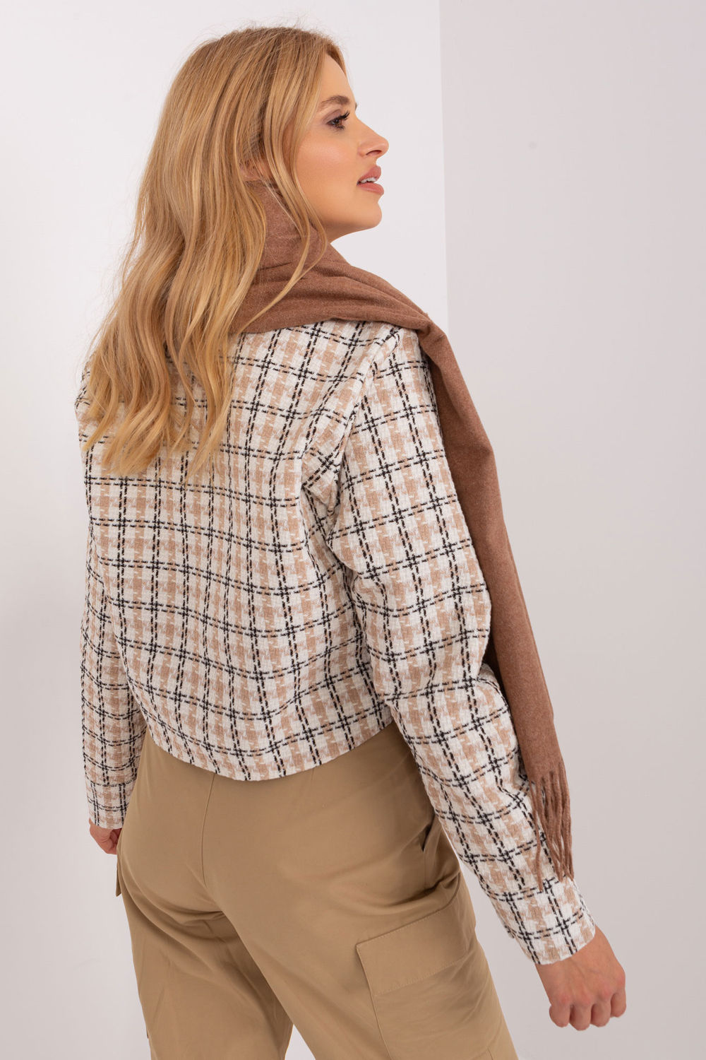  Shawl model 187605 AT  brown