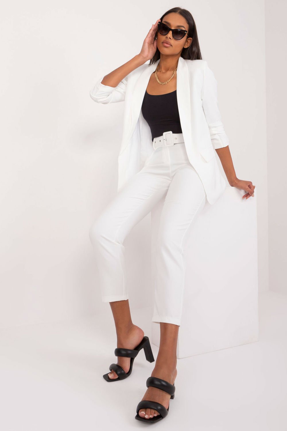  Women trousers model 197063 Och Bella  white