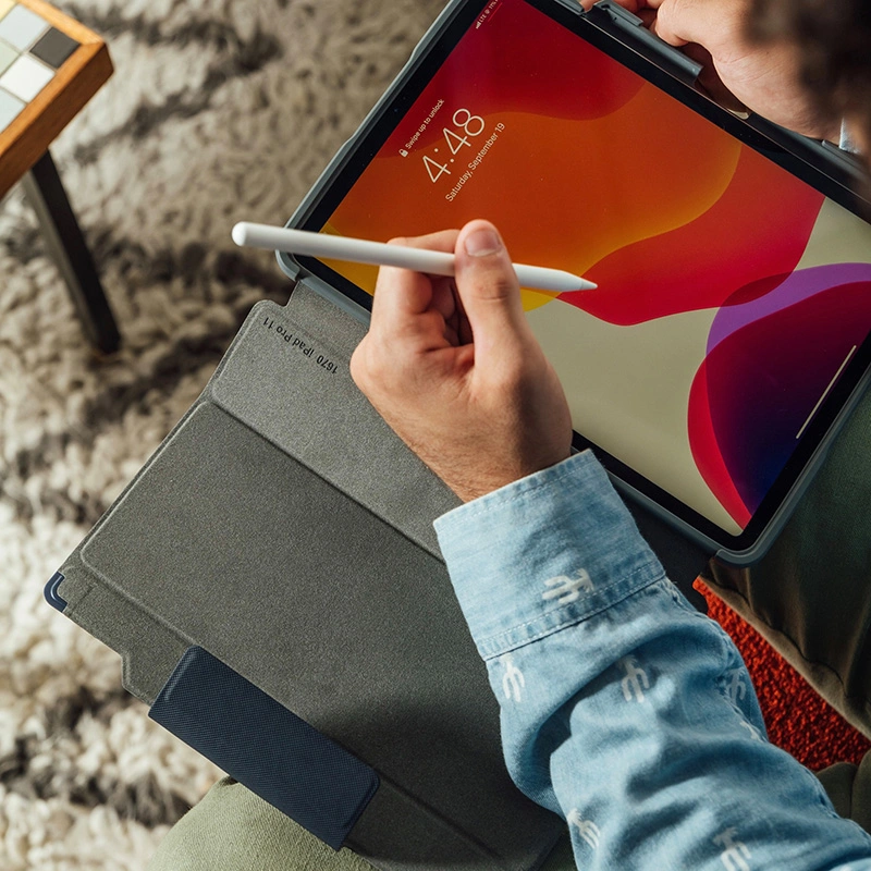 STM Dux Plus Apple iPad 10.9" 2022 10th gen MIL-STD-810G with Apple Pencil holder (Black) EDU/COM version