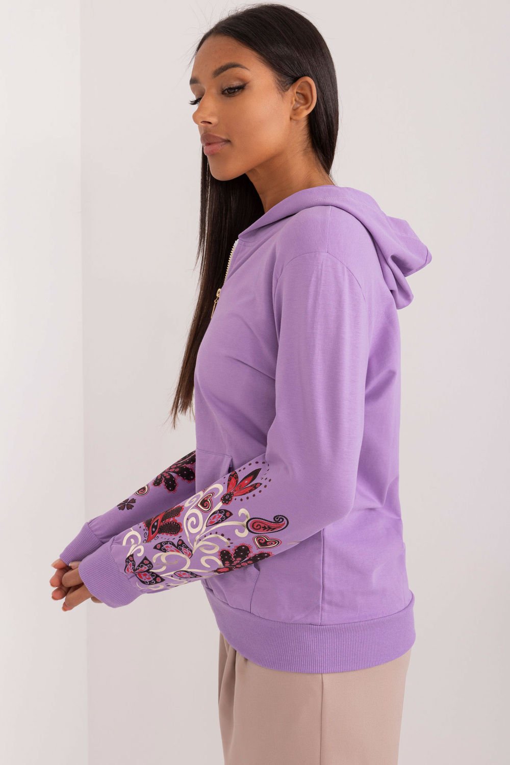  Sweatshirt model 197078 Relevance  violet