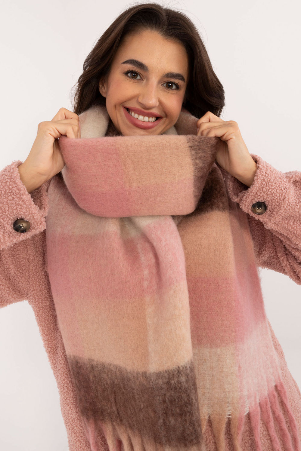  Shawl model 203179 AT  pink