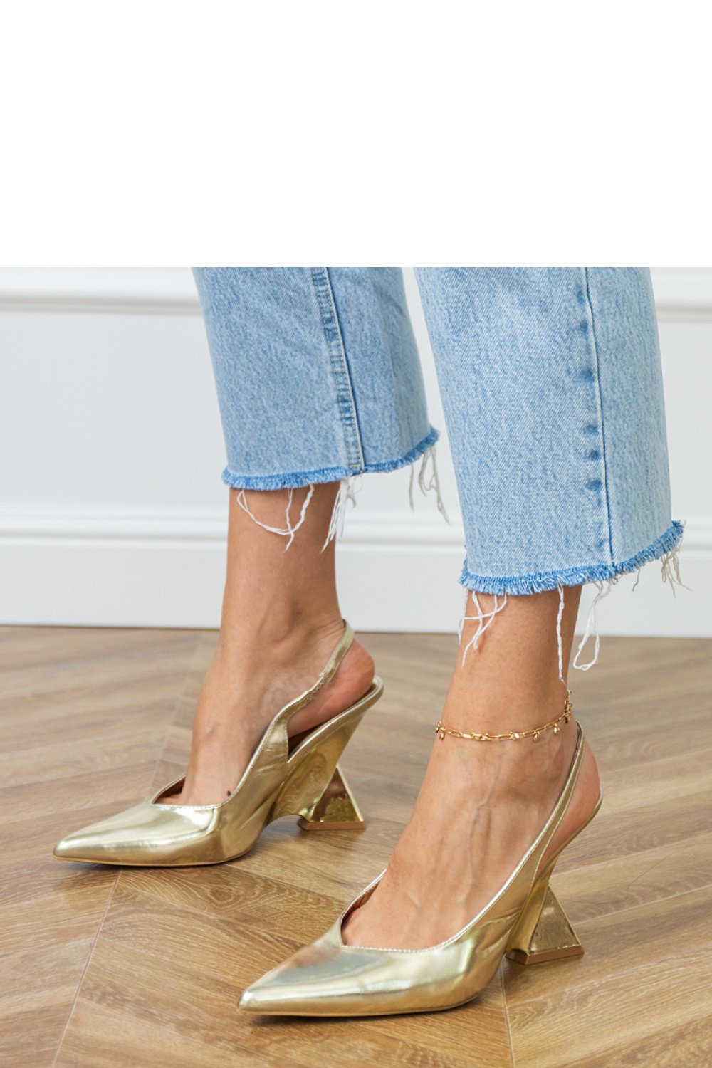 Heel pumps model PRIMO  yellow