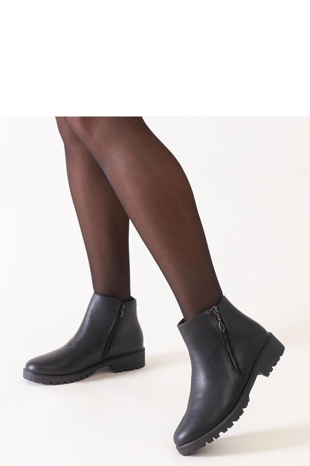  Boots model 204579 Solea  black