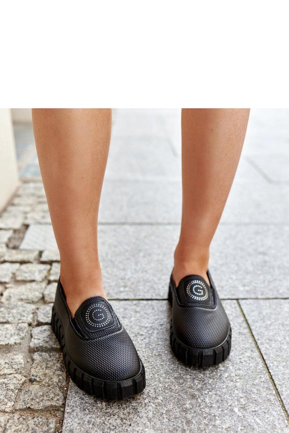  Low Shoes model 206460 Solea  black