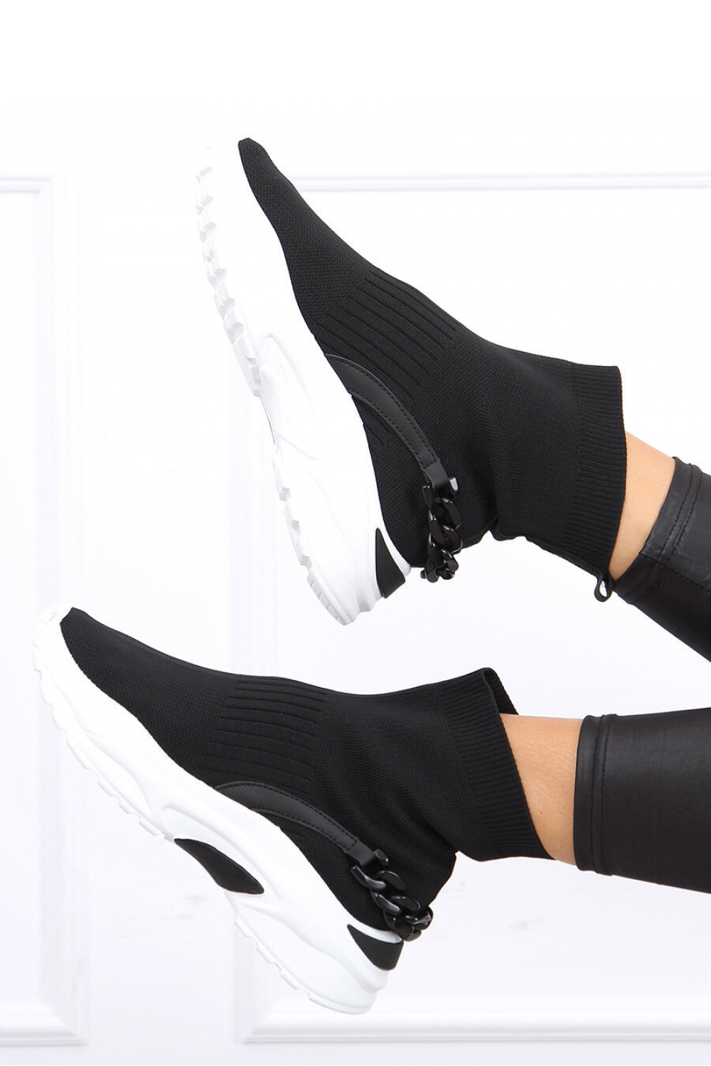 Sportschuhe model 161404 Inello schwarz Damen