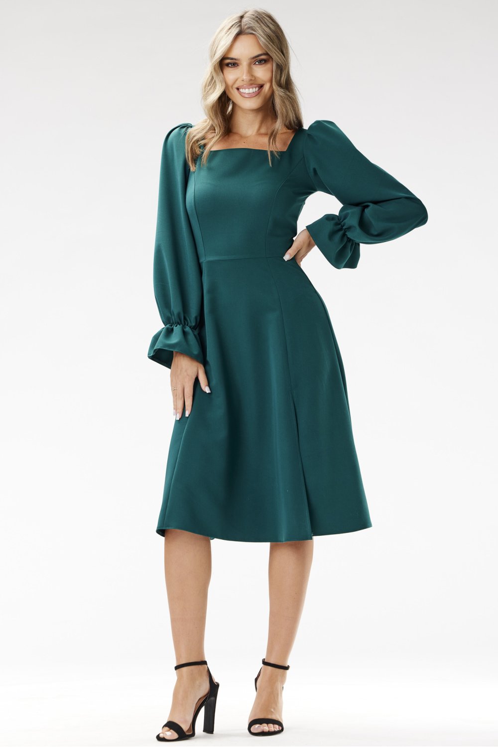  Cocktail dress model 204268 awama  green