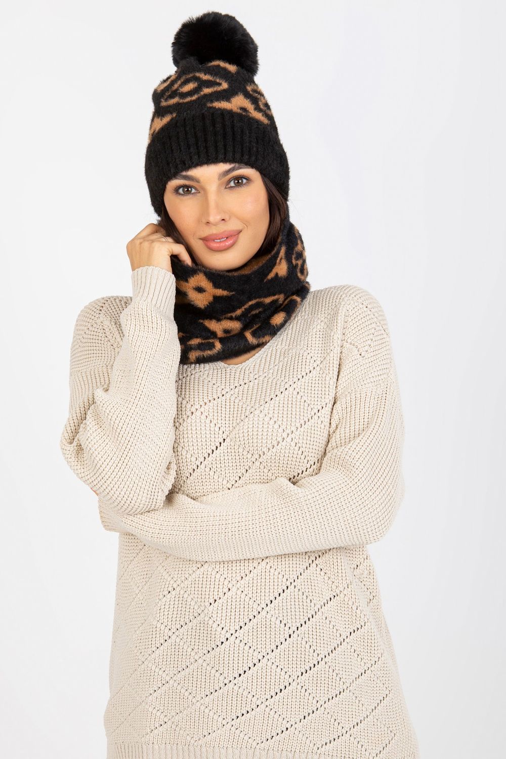  Infinity Scarf model 185921 AT  black