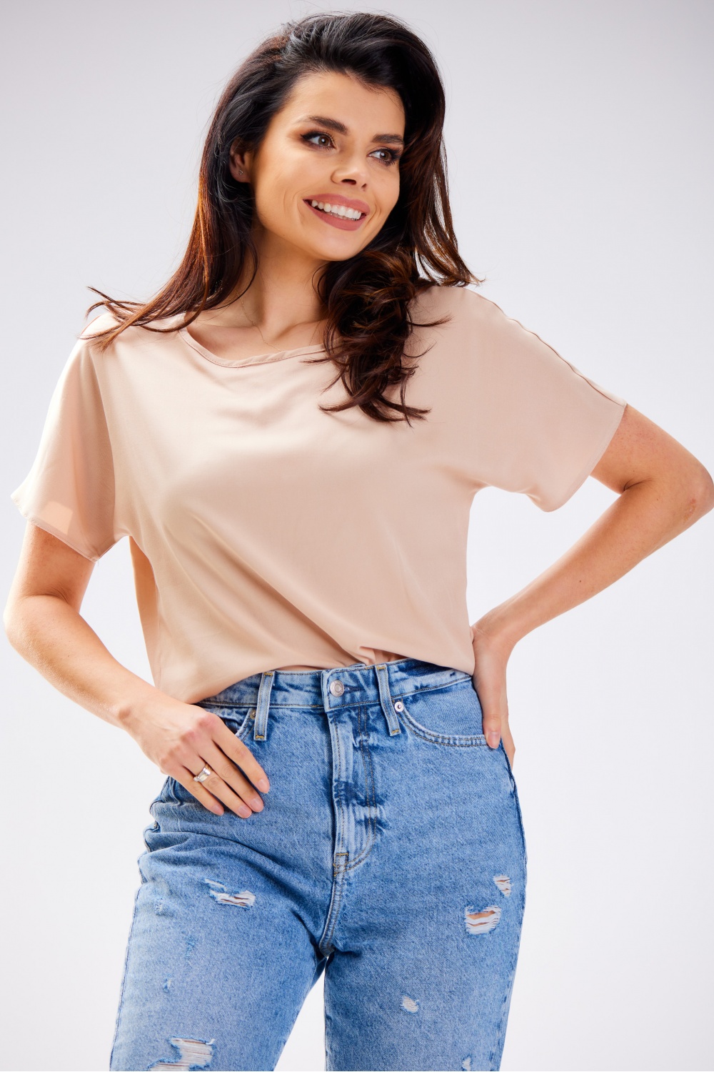  Blouse model 181101 awama  beige
