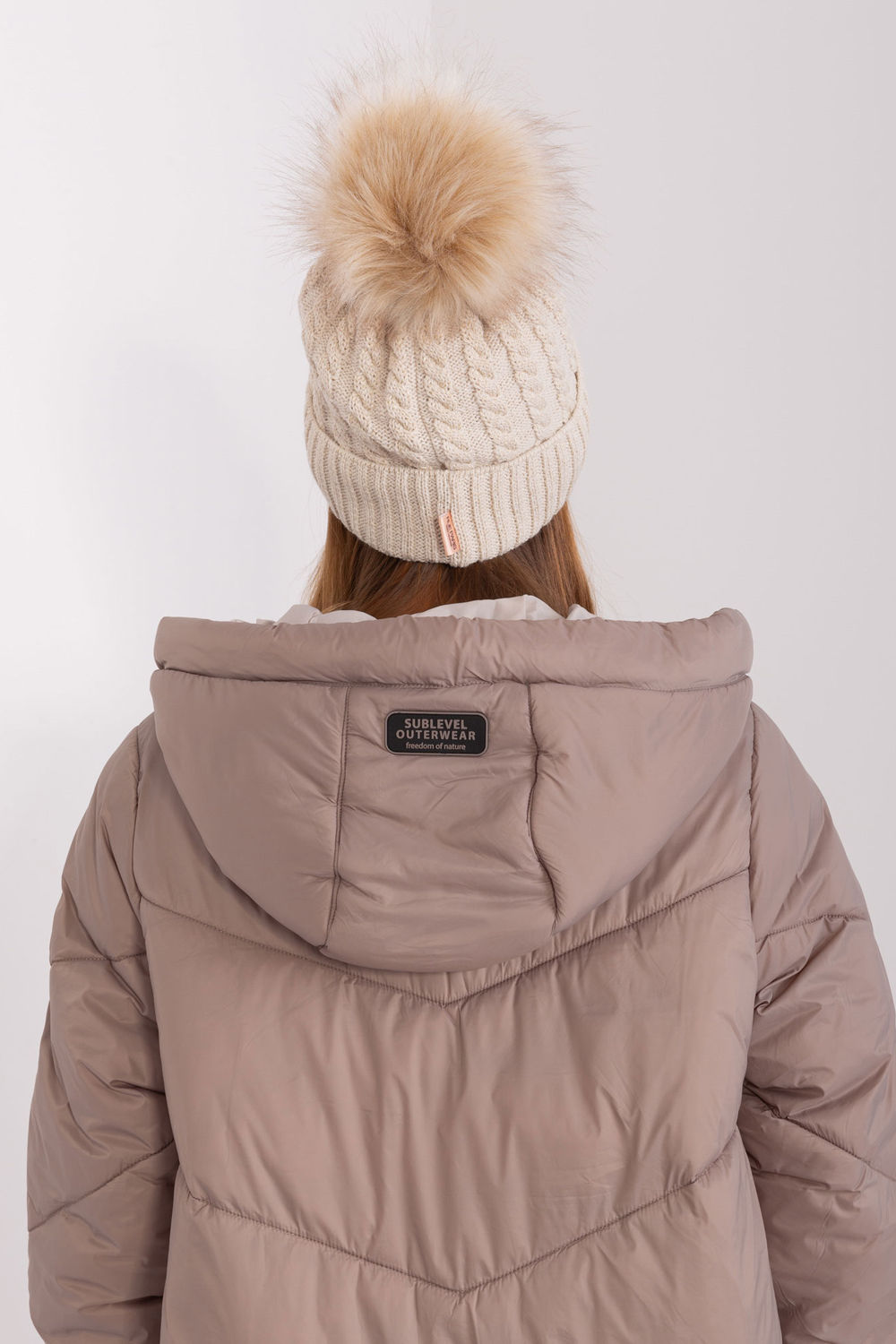  Cap model 187438 Rue Paris  beige