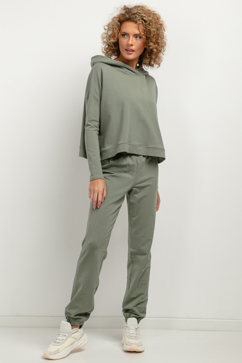  Tracksuit trousers model 183187 Tessita  green