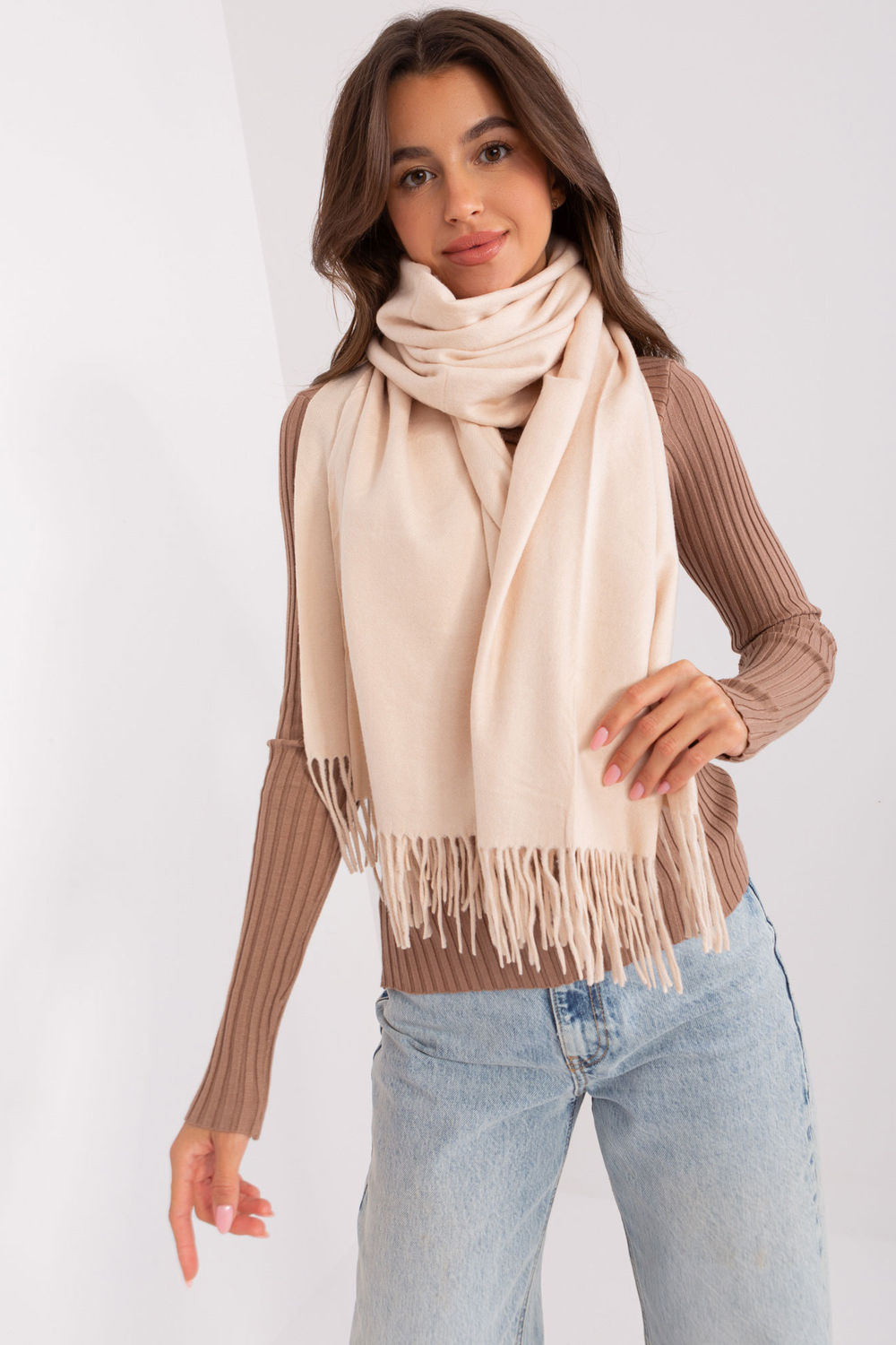  Shawl model 185890 AT  beige