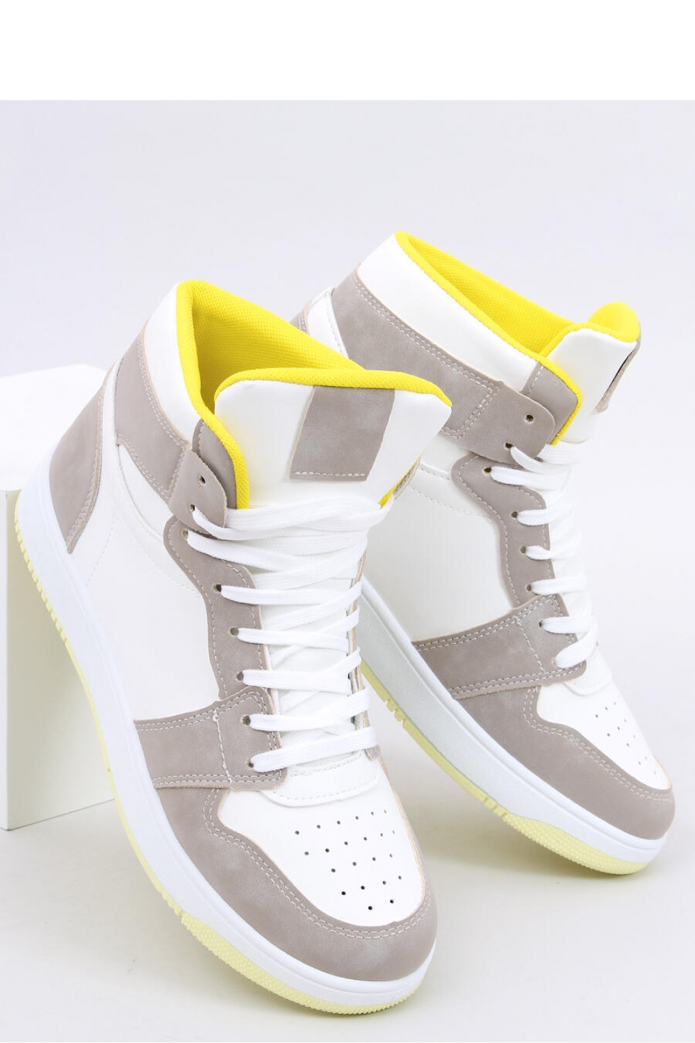 Sneakers model 170606 Inello beige Damen