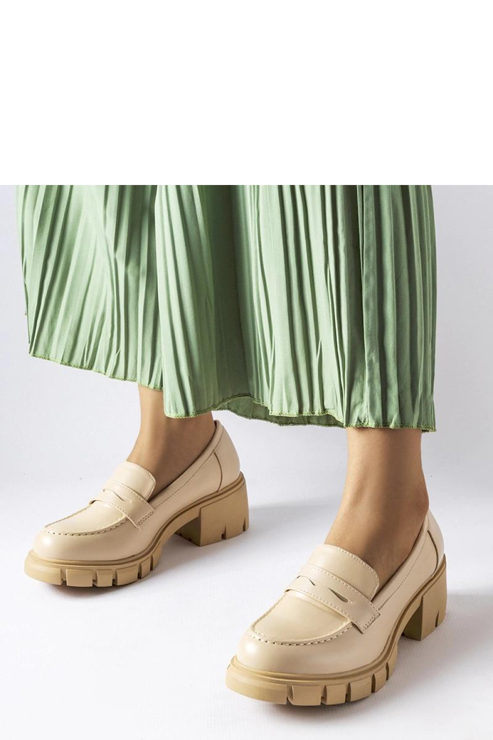  Mocassin model 207686 Solea  beige