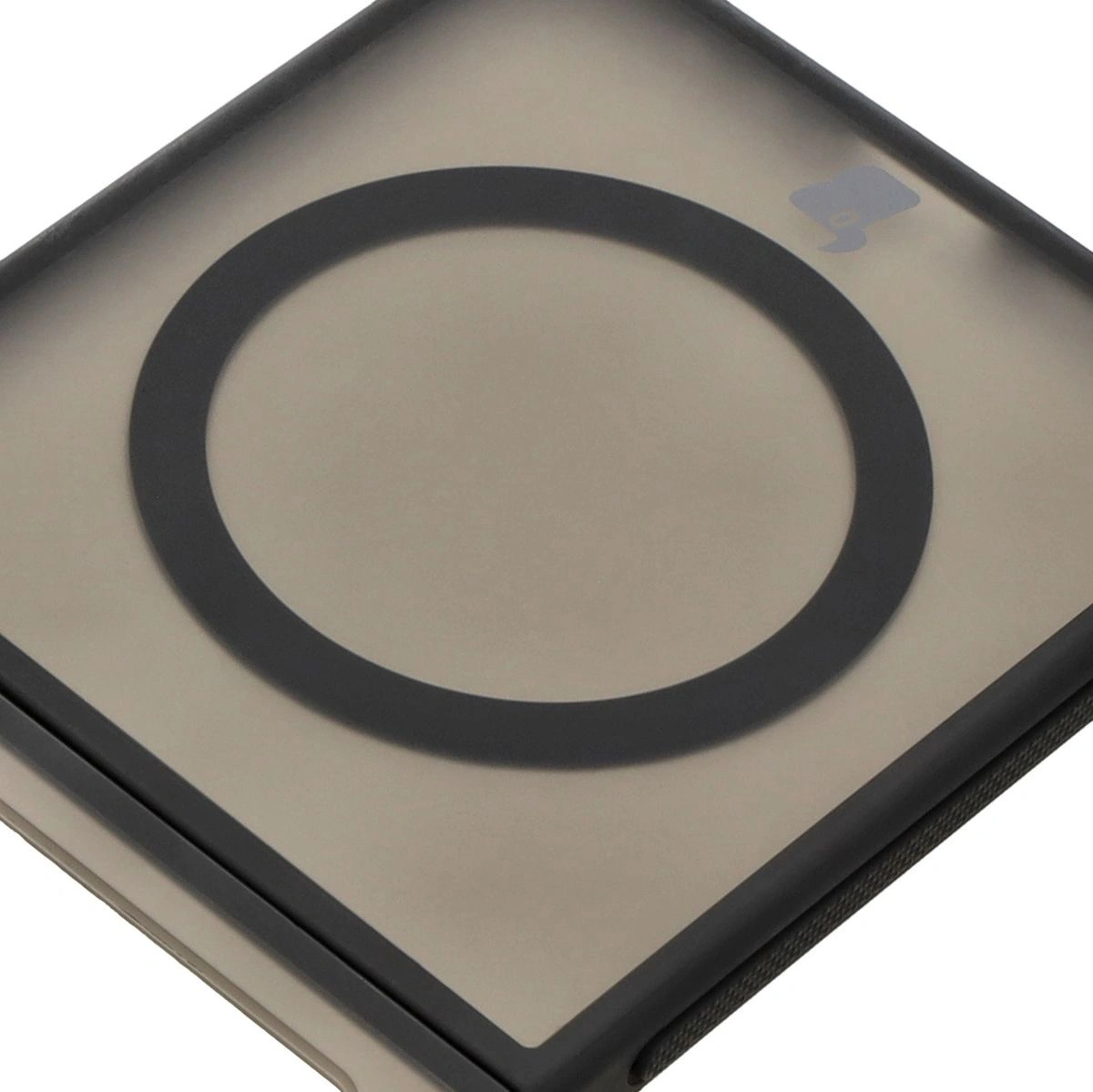 Bizon Case Eclipse Samsung Galaxy Z Flip6 smoky with a black frame